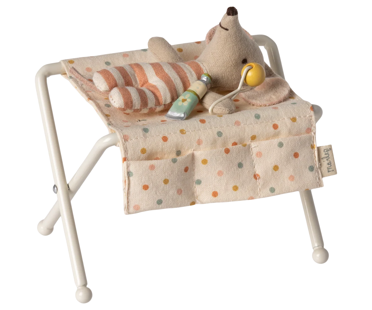 Changing Table - Baby Mouse