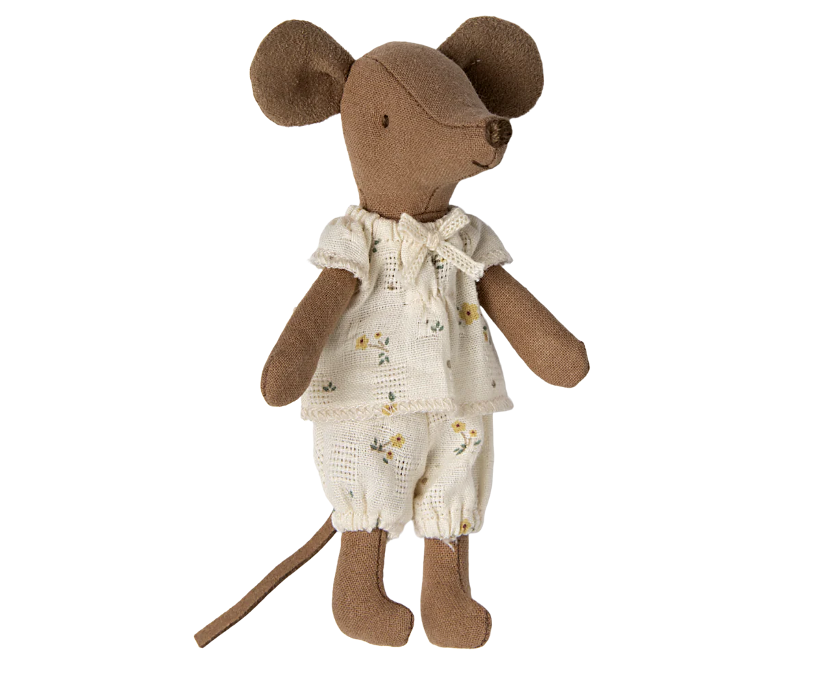 Big Sister Mouse in Matchbox