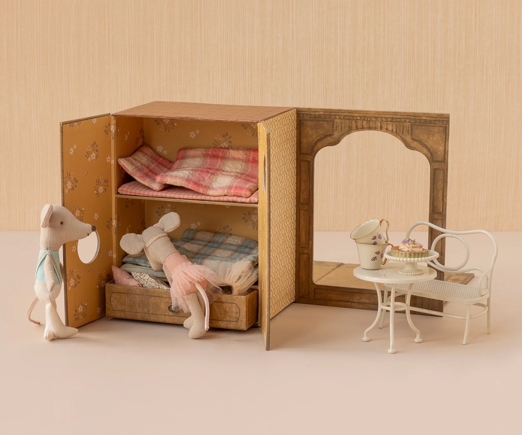 Ballet Mice in Dance Studio with Bunkbeds