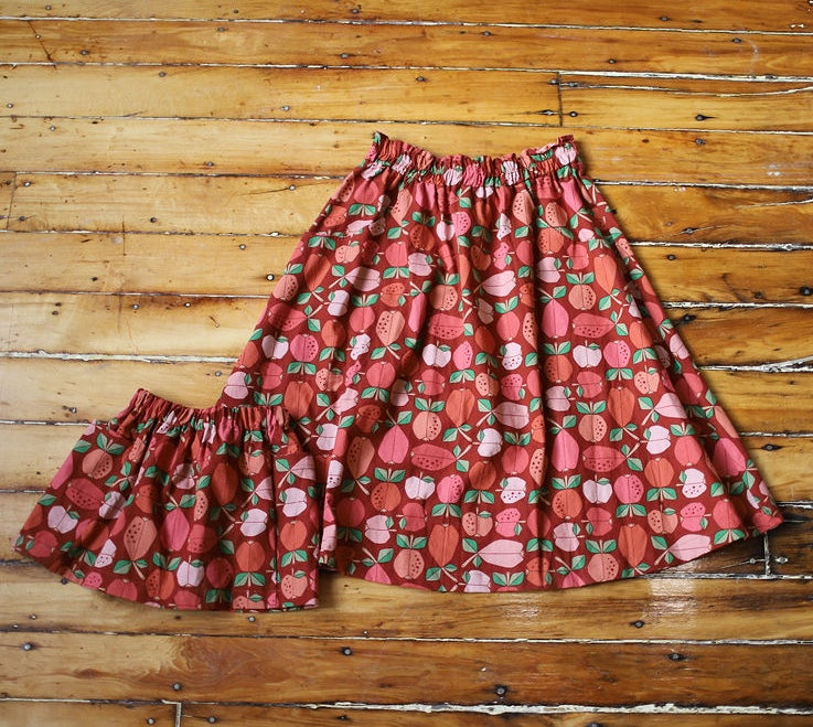 Apple Print Pocket Skirt