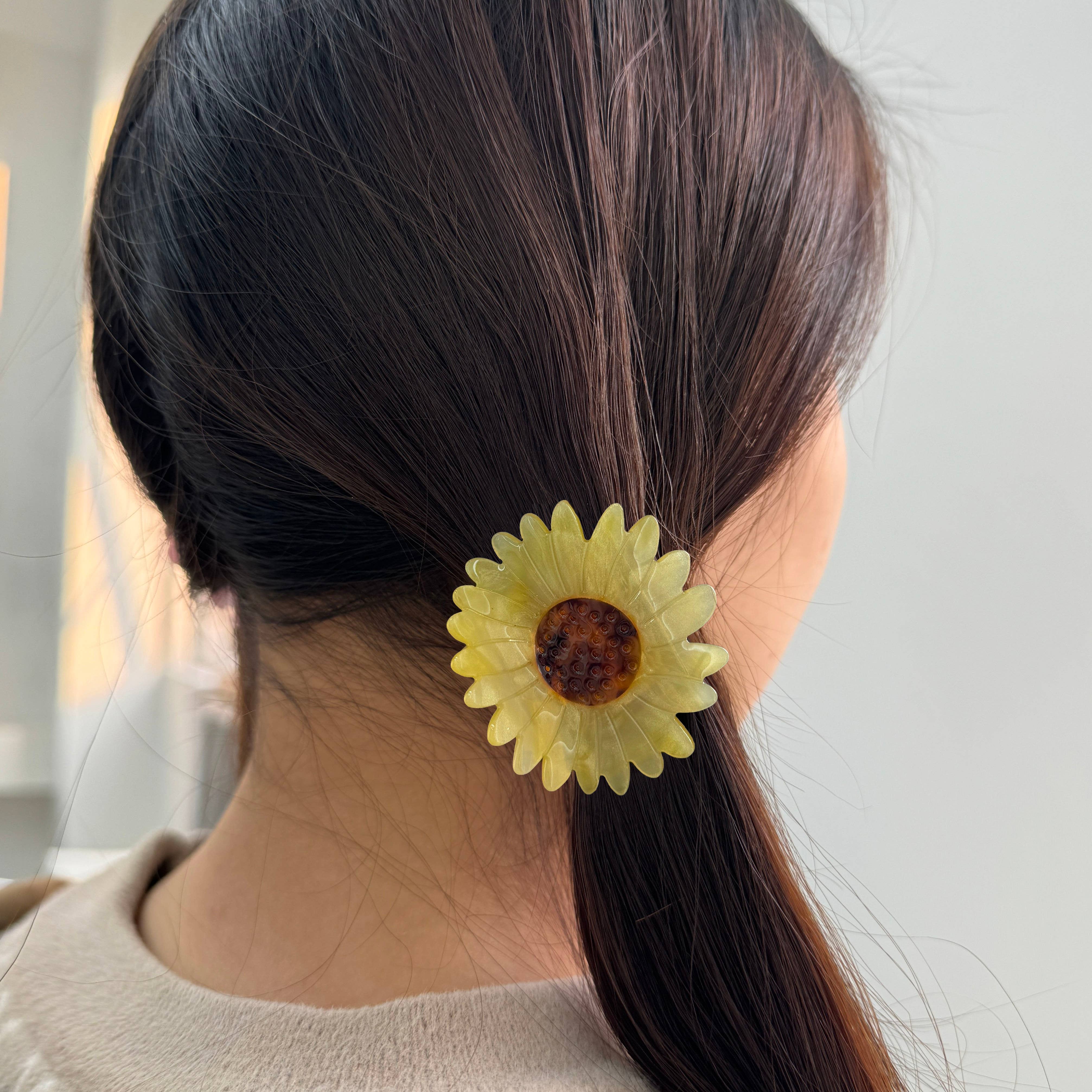 Sunflower hair claw