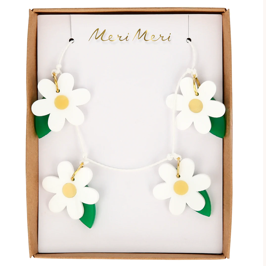 Daisy Charm Necklace